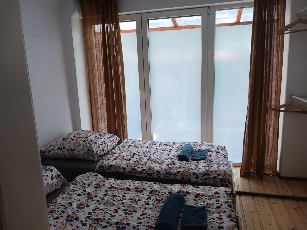Squat Deluxe Berlin, The Hostel Экстерьер фото
