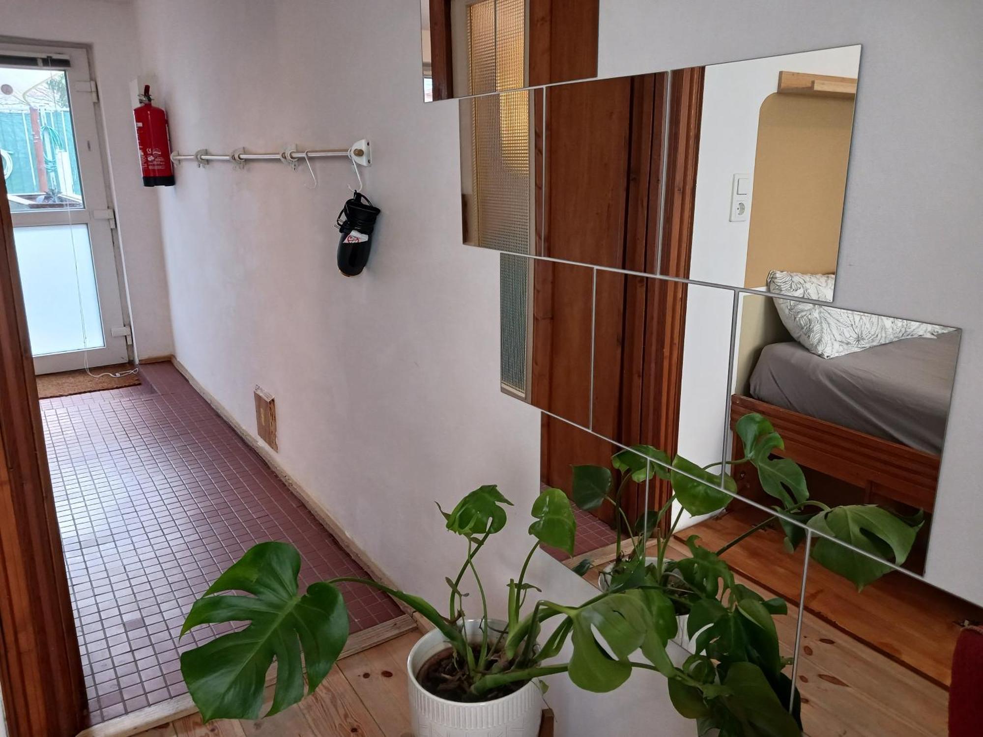 Squat Deluxe Berlin, The Hostel Экстерьер фото
