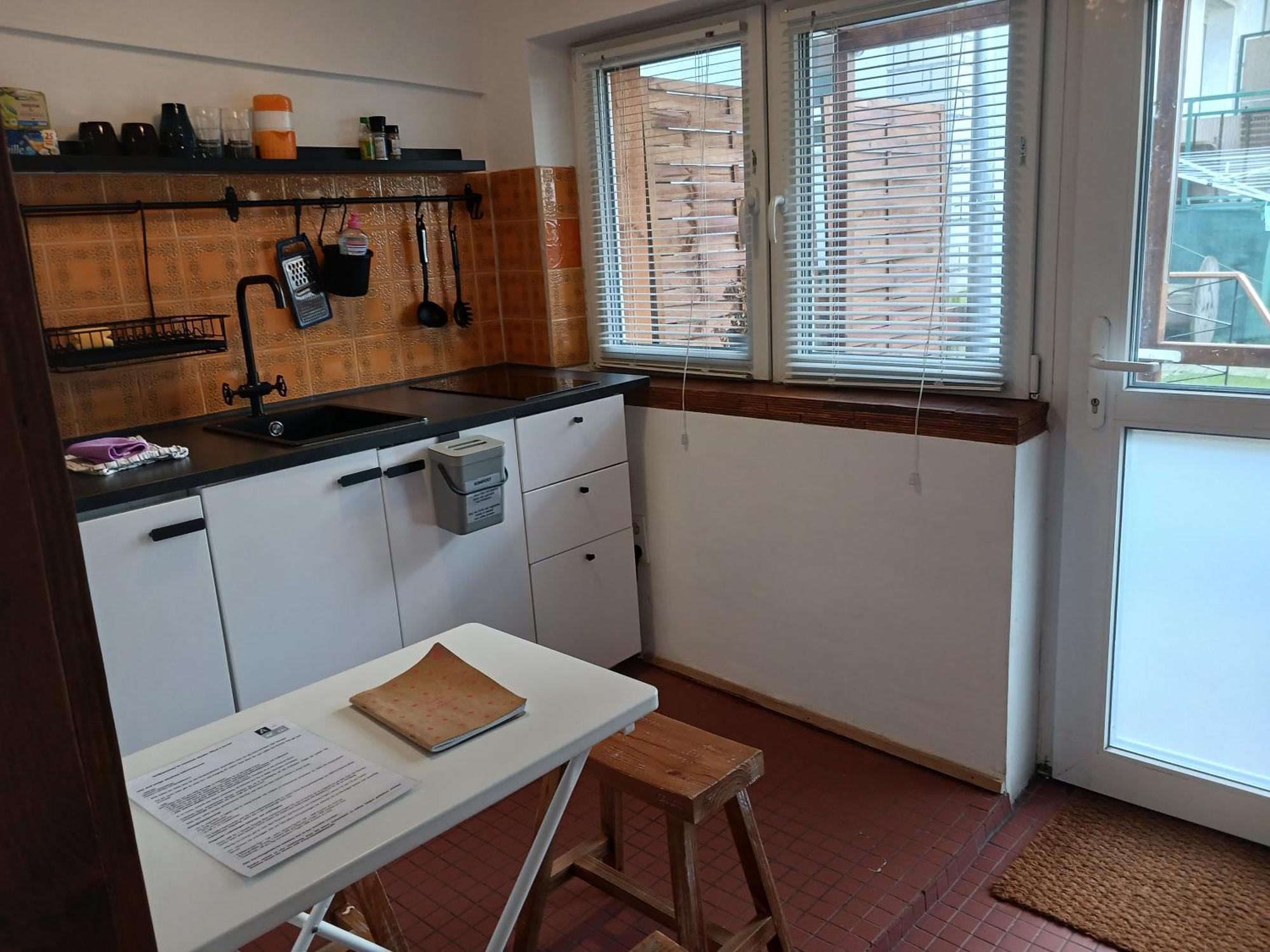 Squat Deluxe Berlin, The Hostel Экстерьер фото